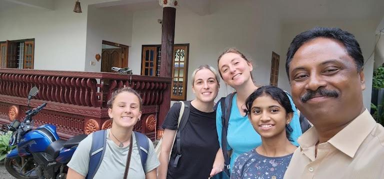 Pknhomestay Kumily Thekkady Esterno foto