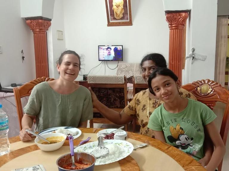 Pknhomestay Kumily Thekkady Esterno foto